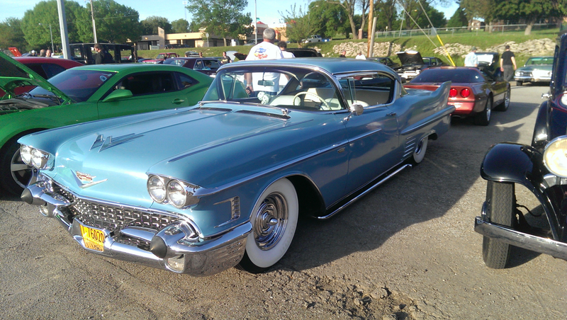 Illustration for article titled Photo Dump- Nameless local car show